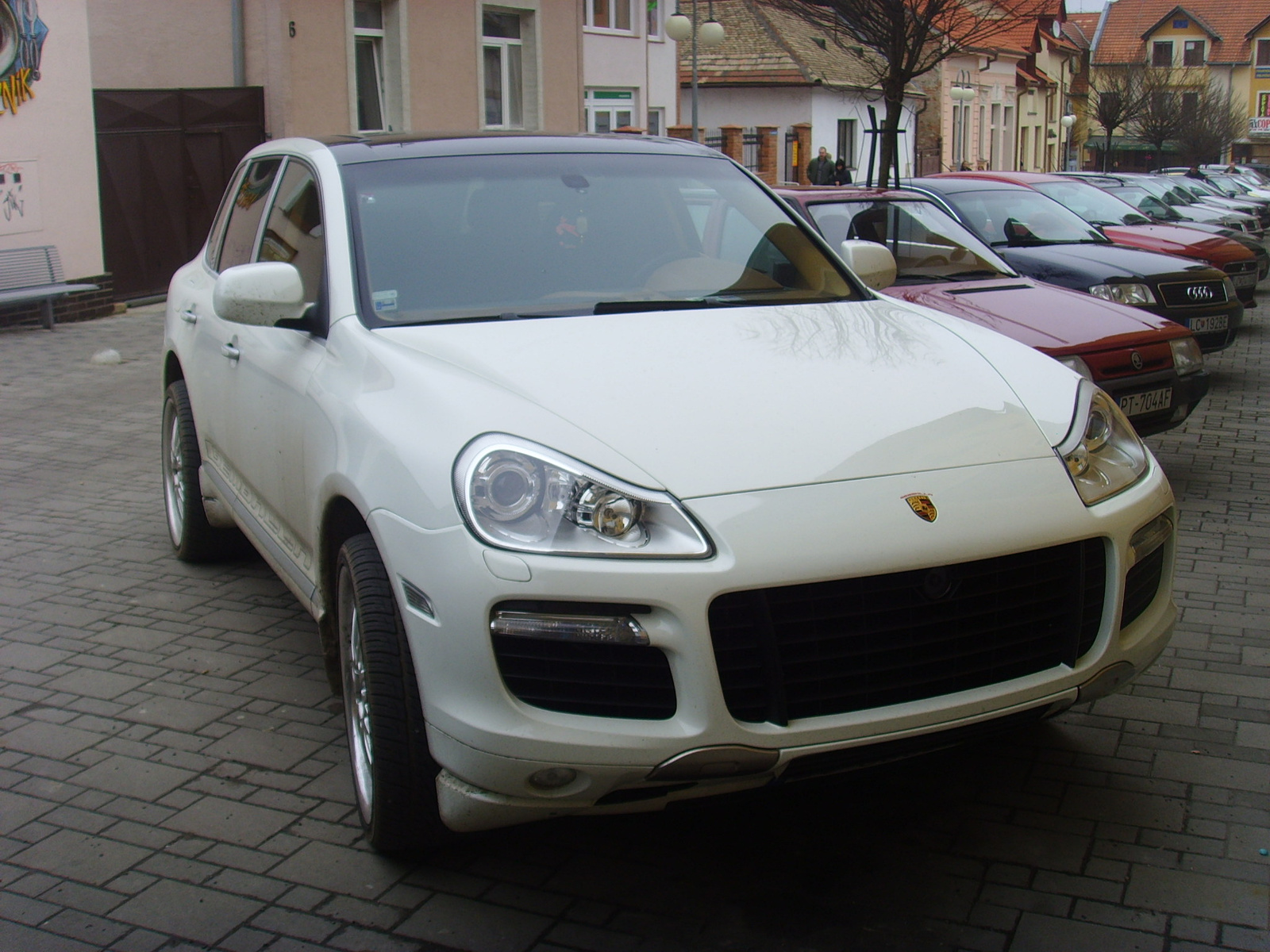 PORSCHE CAYENNE