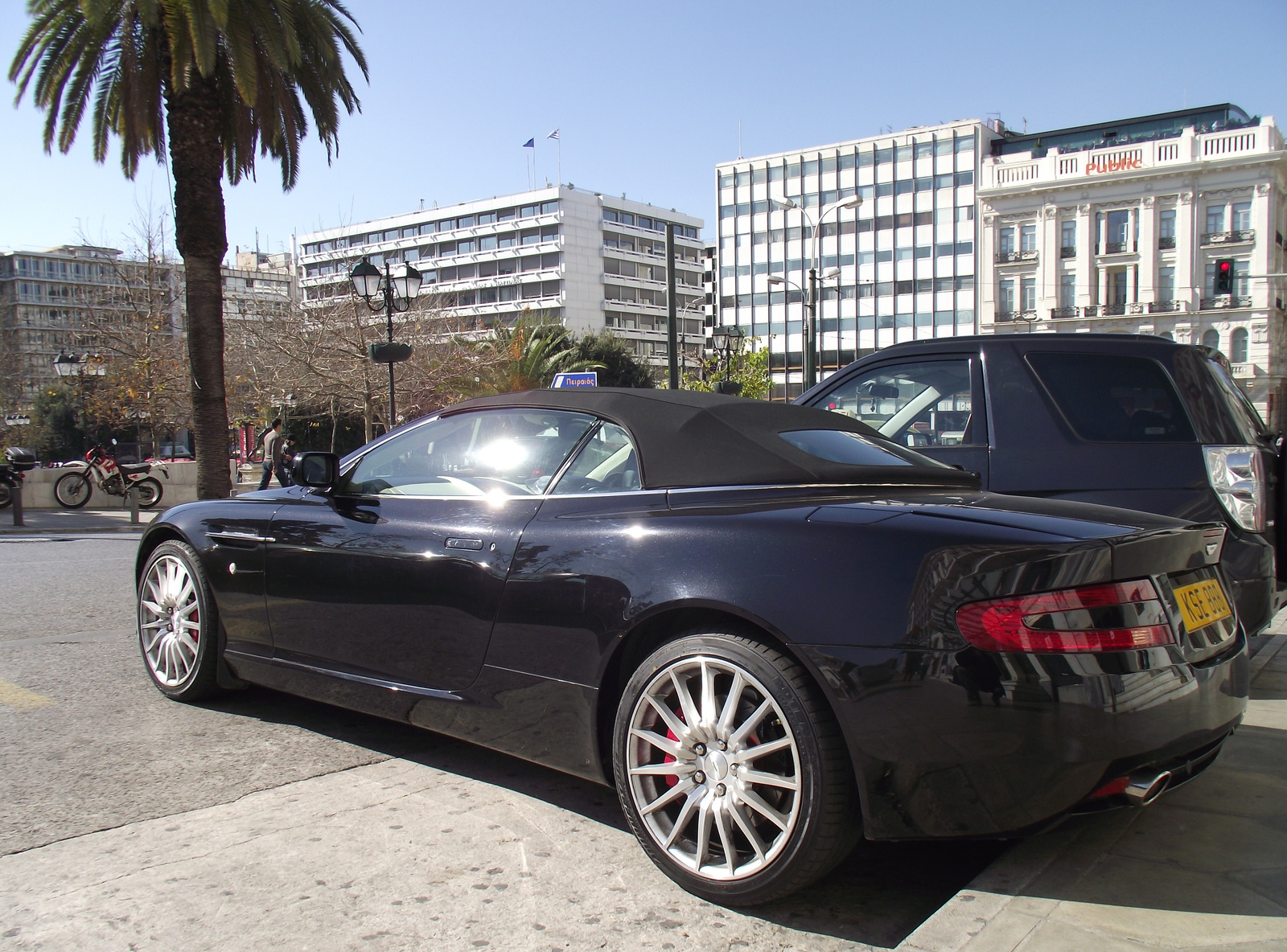 Aston Martin DB9 Volante