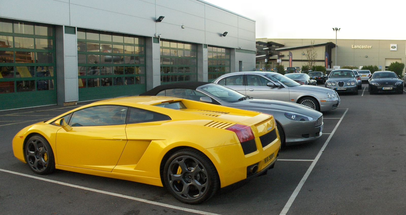 Lamborghini Gallardo - Aston DB9 Volante - Aston V8 Vantage