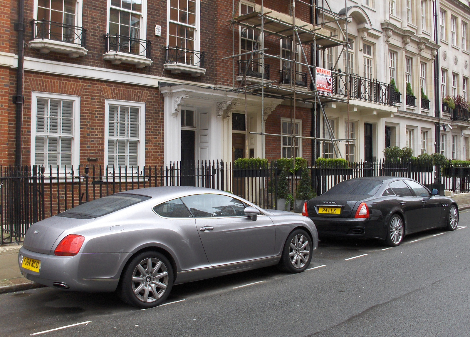 Maserati Quattroporte Sport GT S - Bentley Continental GT