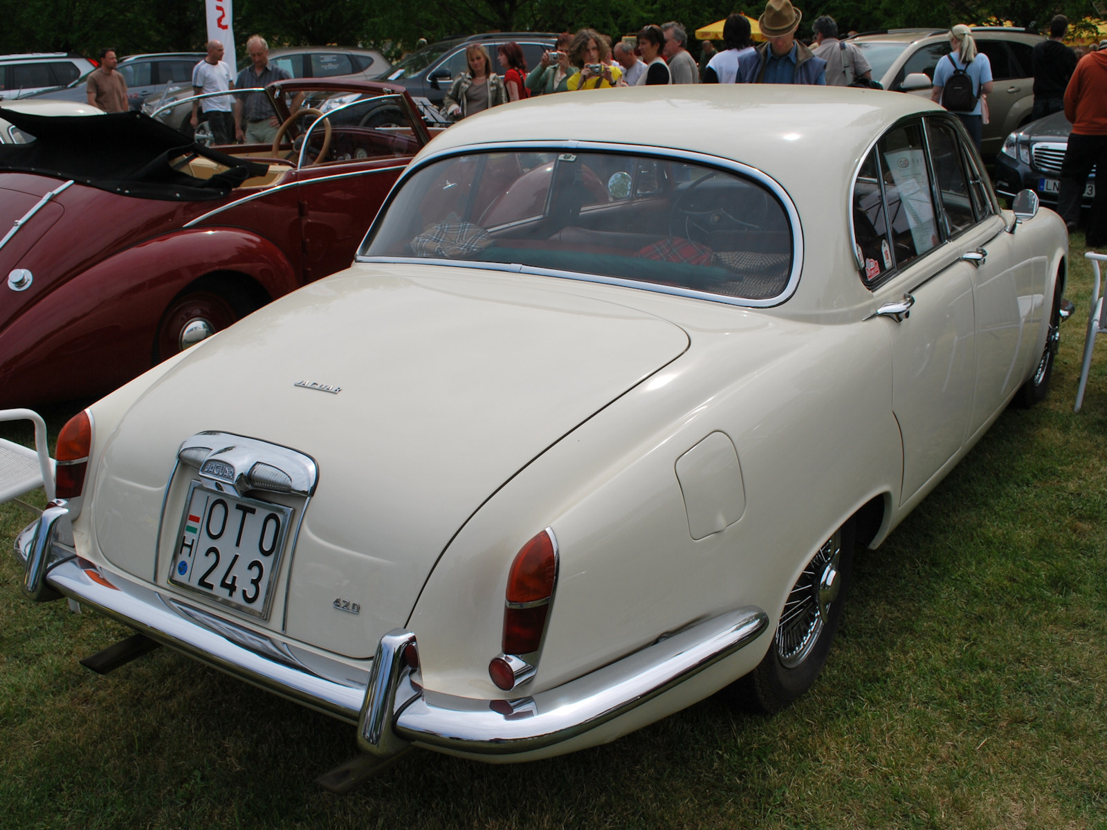 Jaguar 420