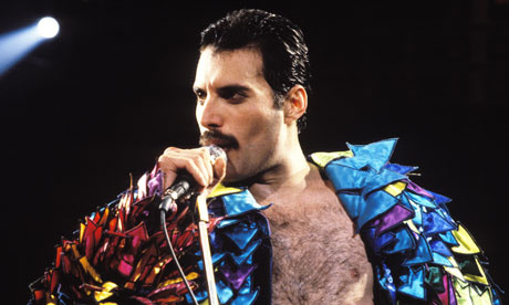 Freddie-Mercury-006