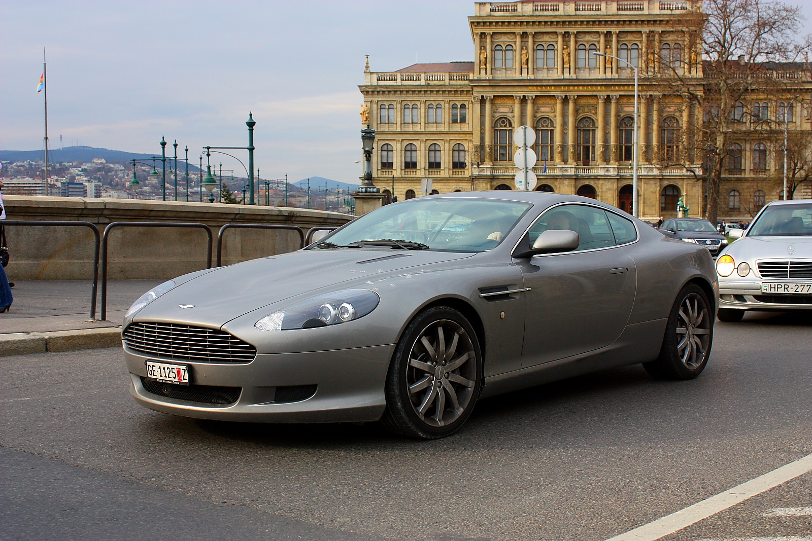 Aston DB9