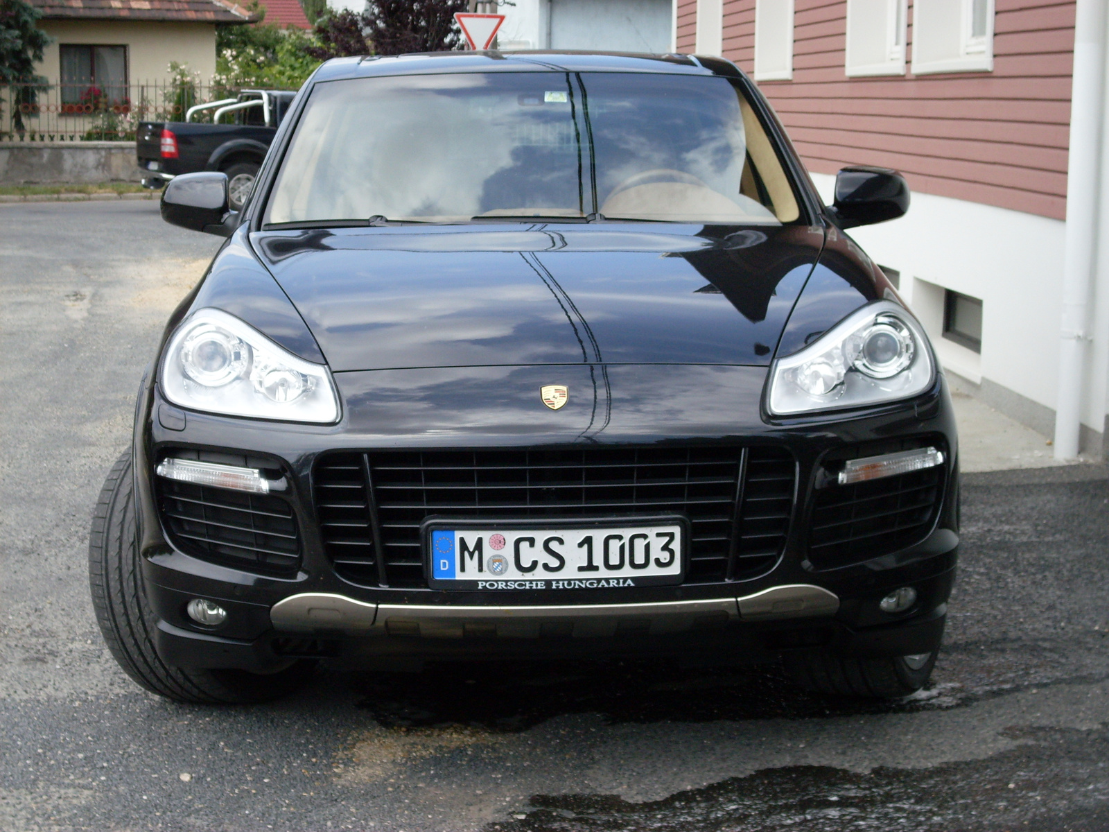 PORSCHE CAYENNE GTS