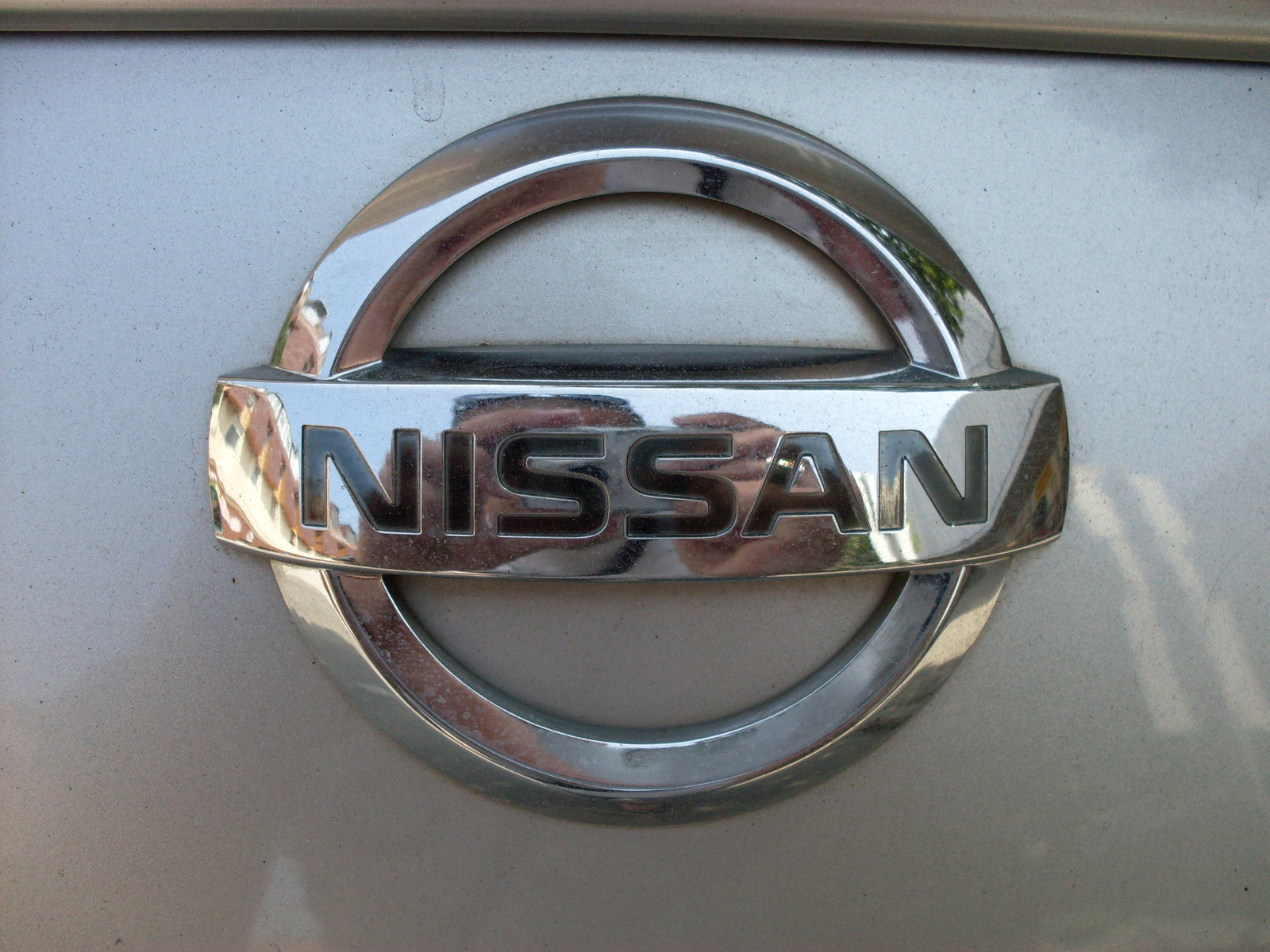 NISSAN LOGÓ