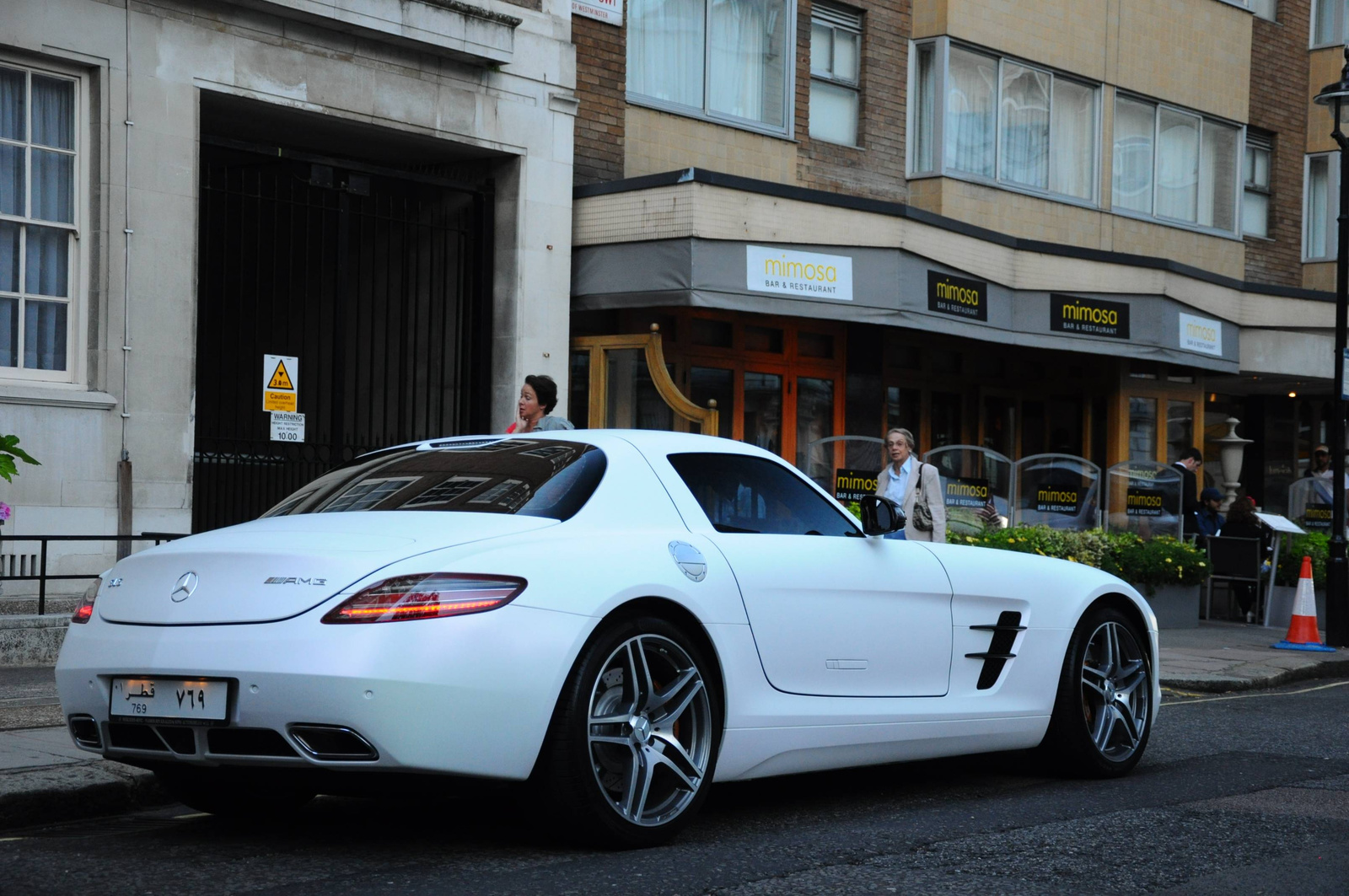 Mercedes SLS