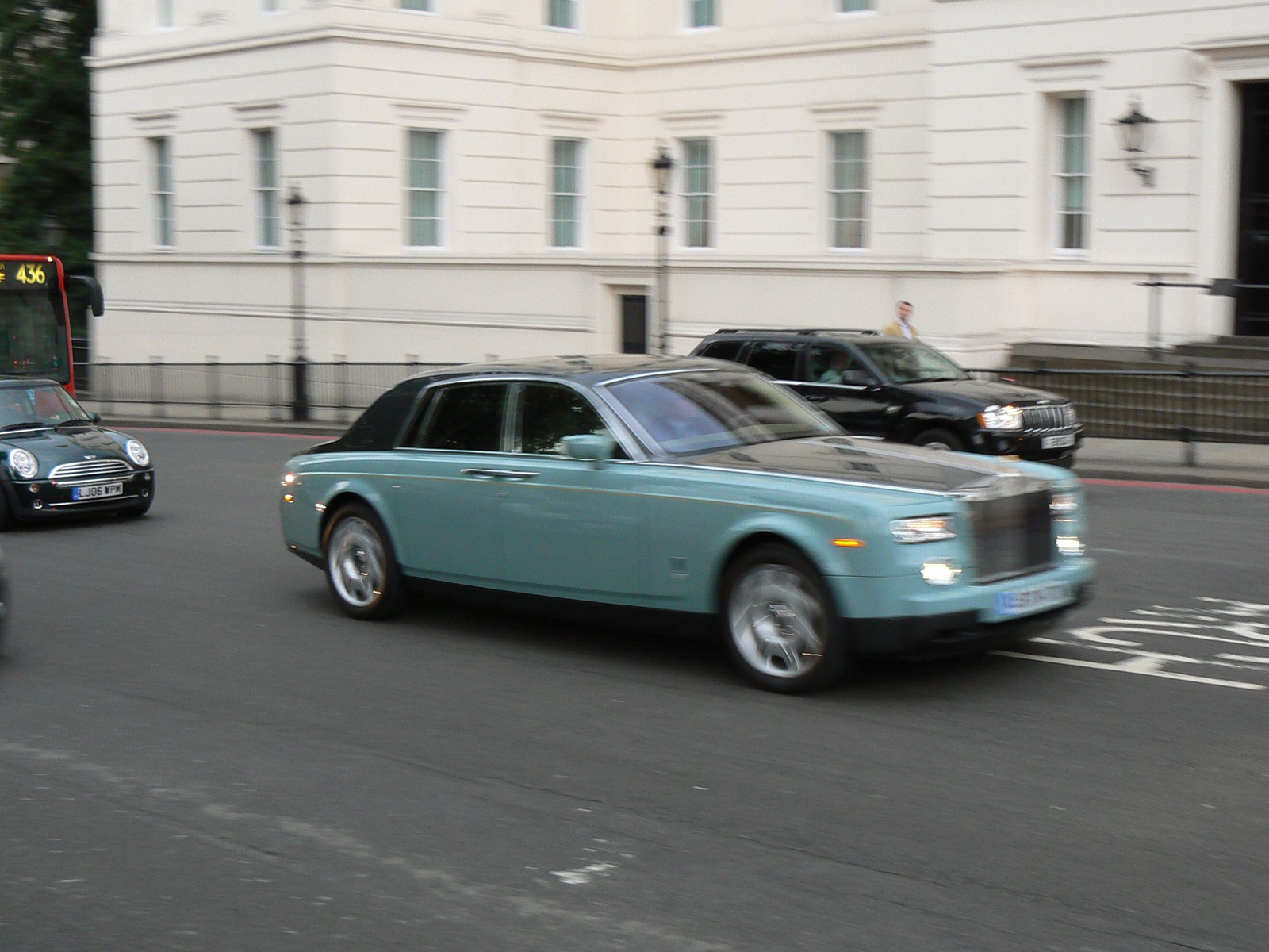 (2) Rolls-Royce Phantom