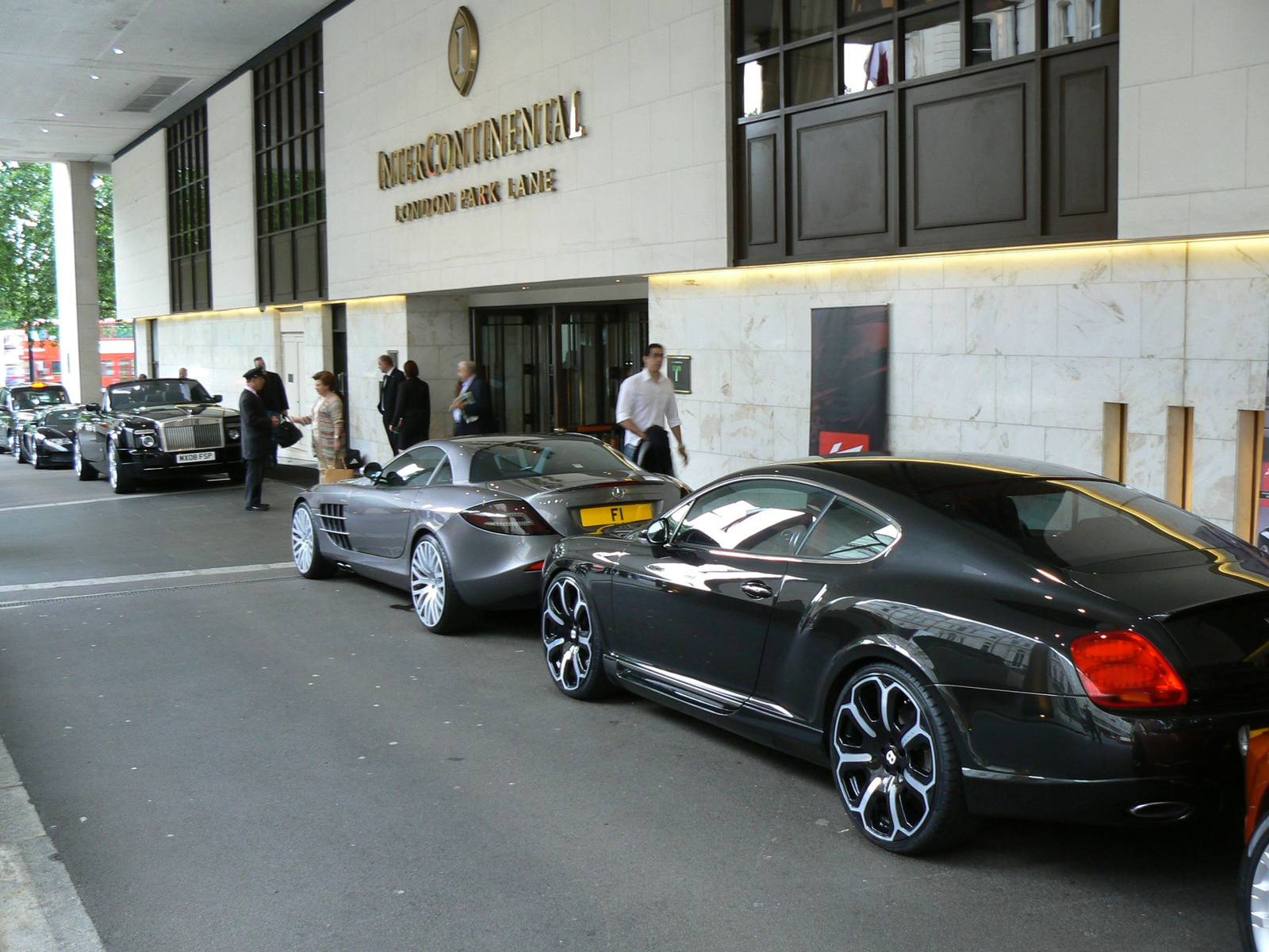 (4) Bentley GTS & SLR & Drophead Coupe & Bugatti Veyron