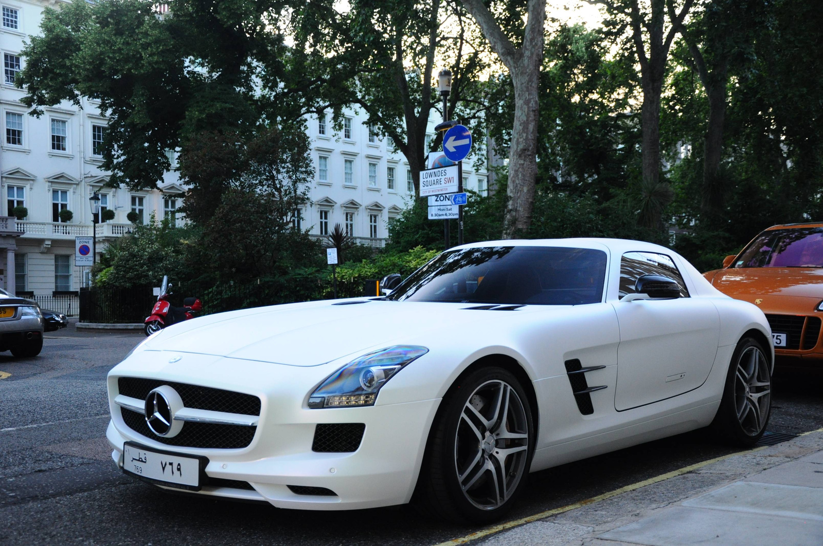 Mercedes SLS AMG