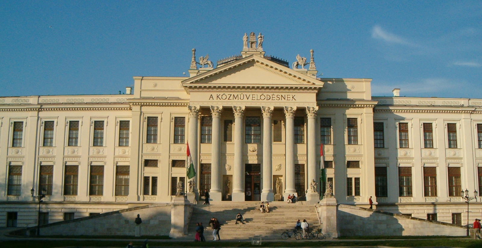 Hungary-szeged-museum2