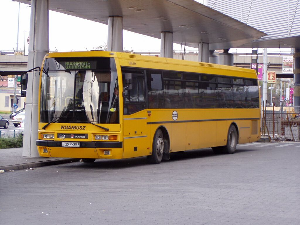 E94-volánbusz-041114-01