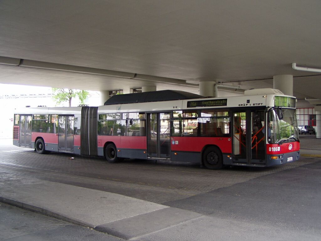 busz-bécs (1)