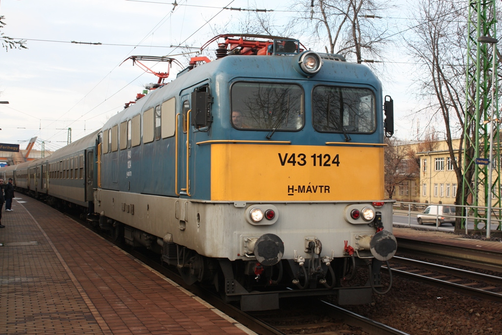 V43-1124