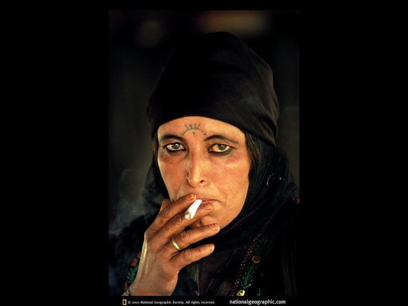 bedouin-smoking-525232-sw (Medium)