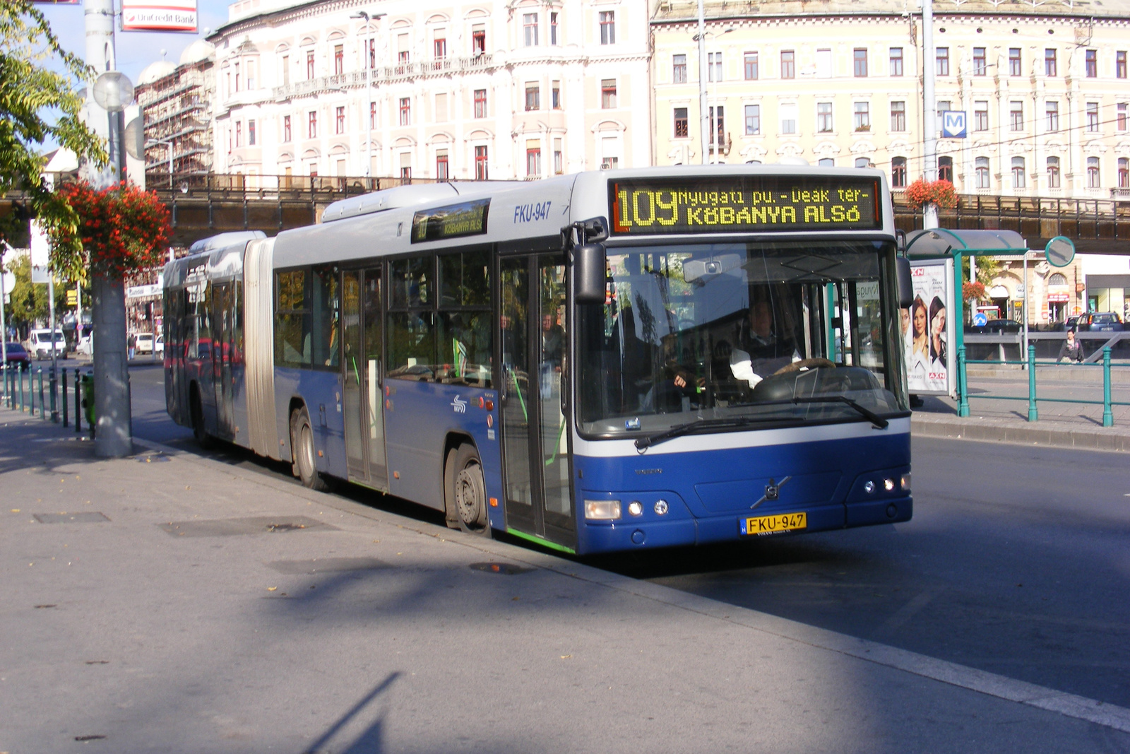 Busz FKU-947