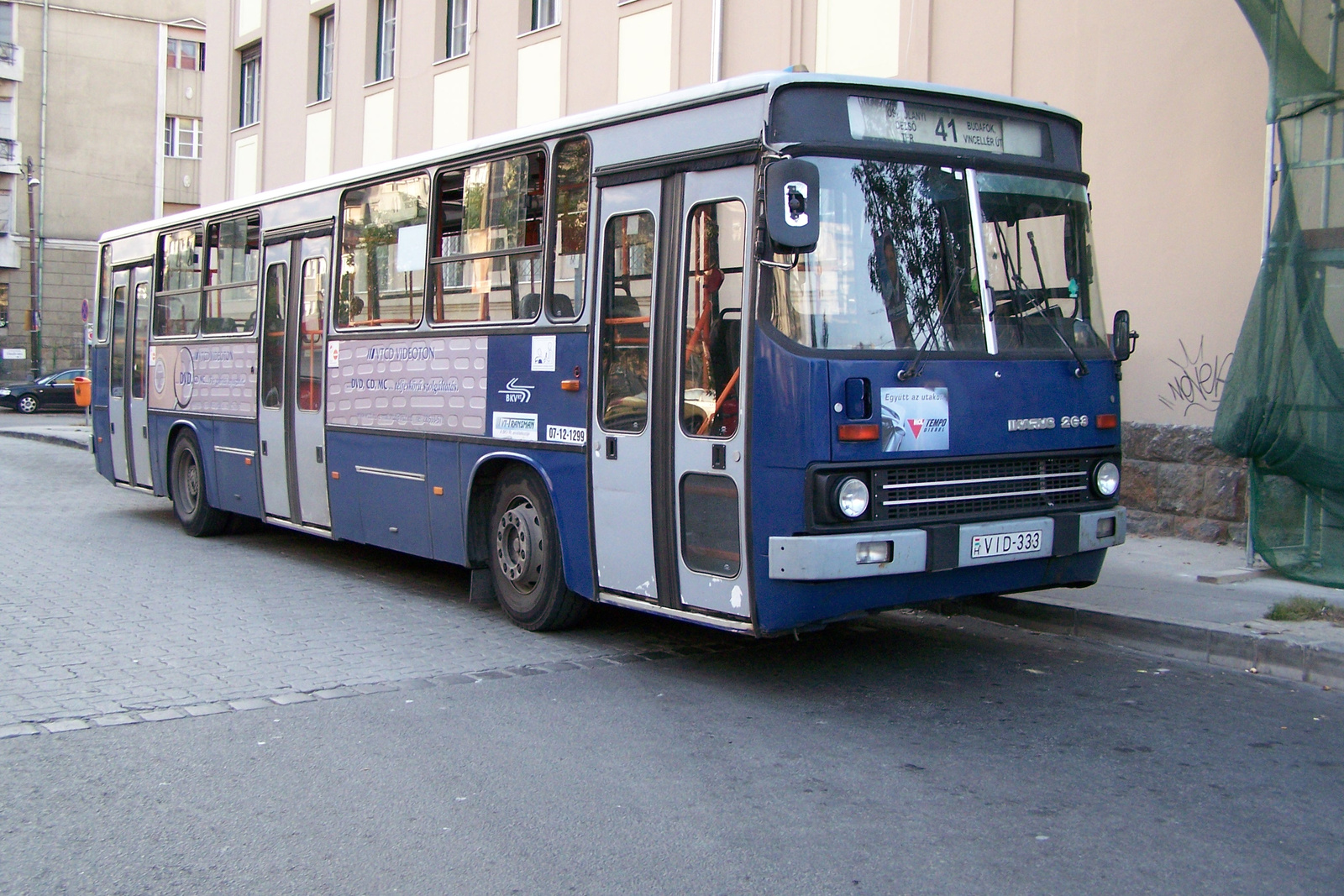 Busz VID-333 2-Kosztolányi Dezső tér