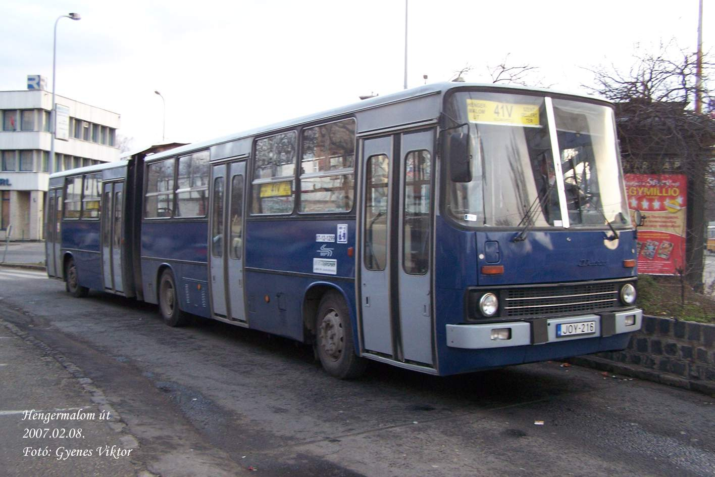 Busz JOY-216 1