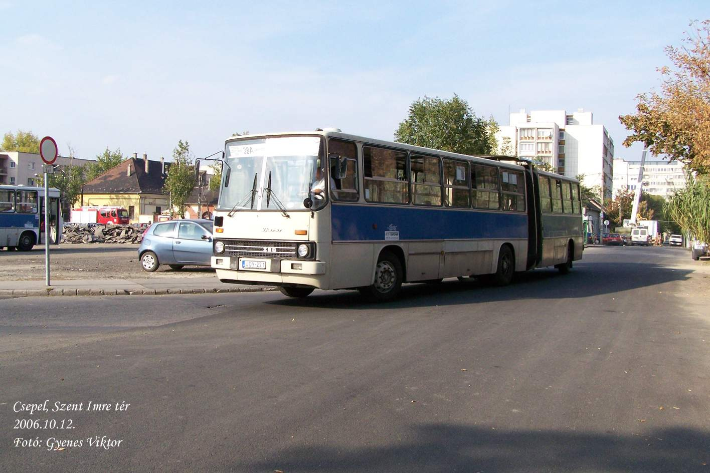 Busz JOY-221 1