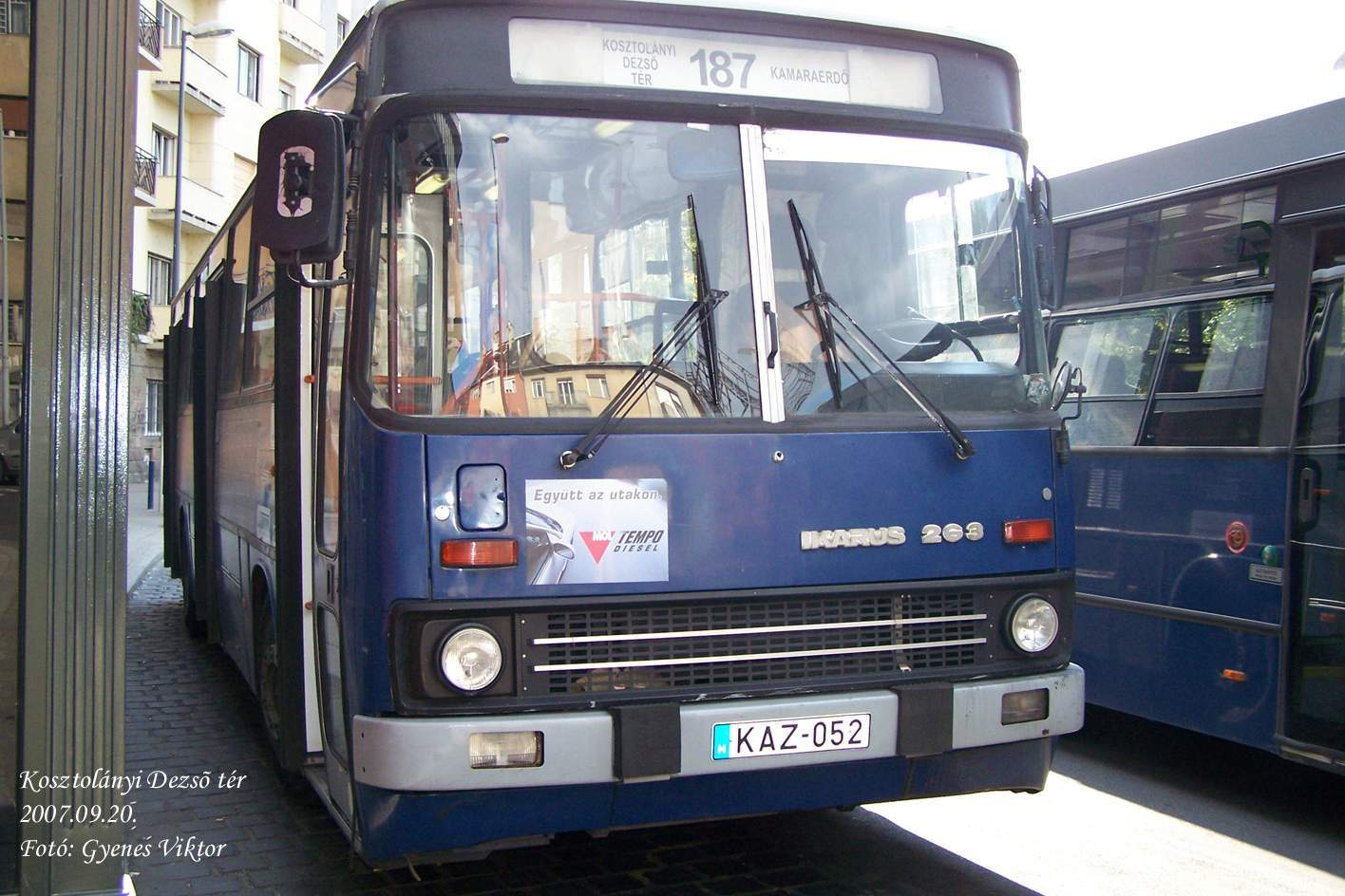 Busz KAZ-052 1