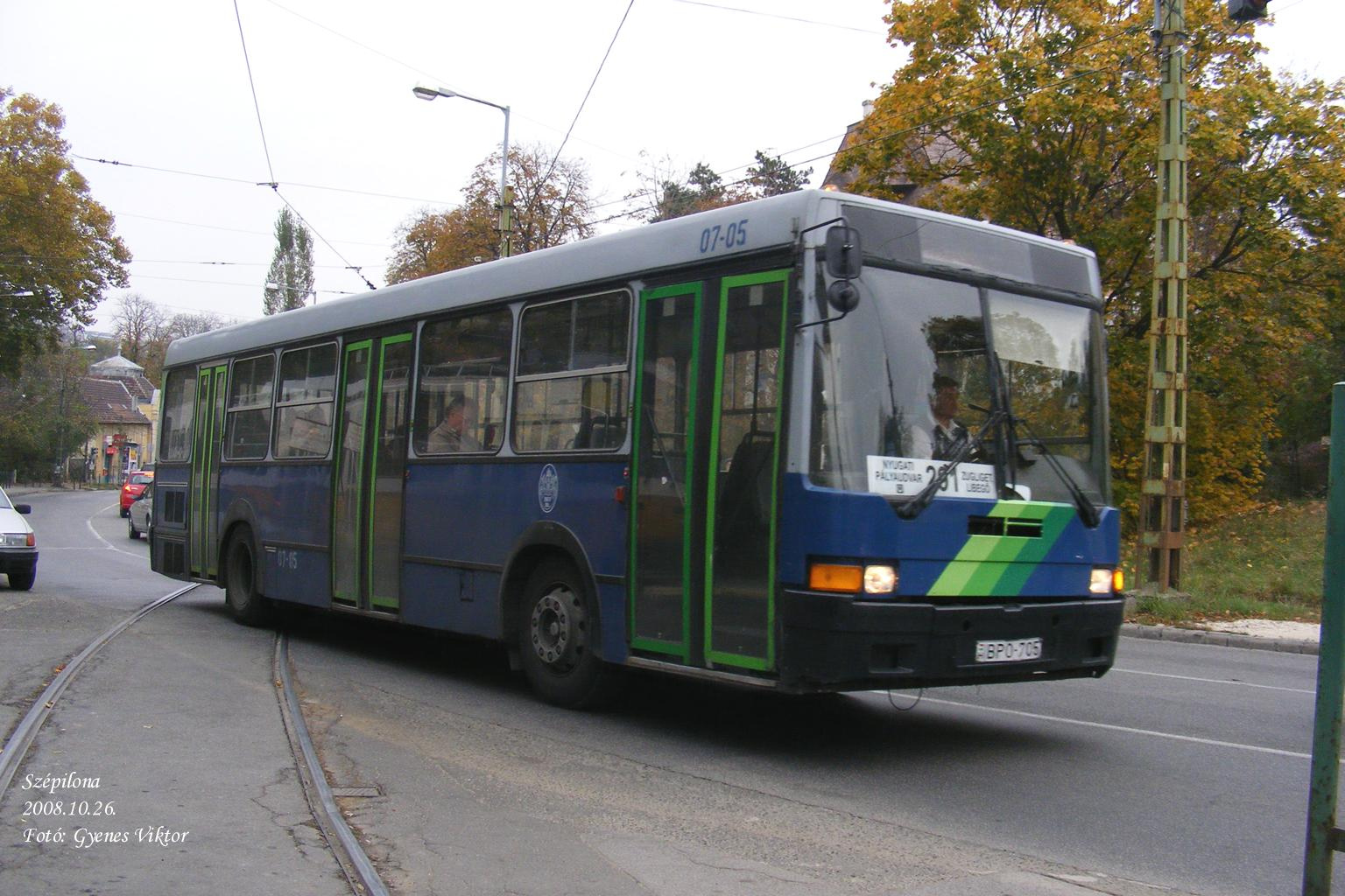 Busz BPO-705