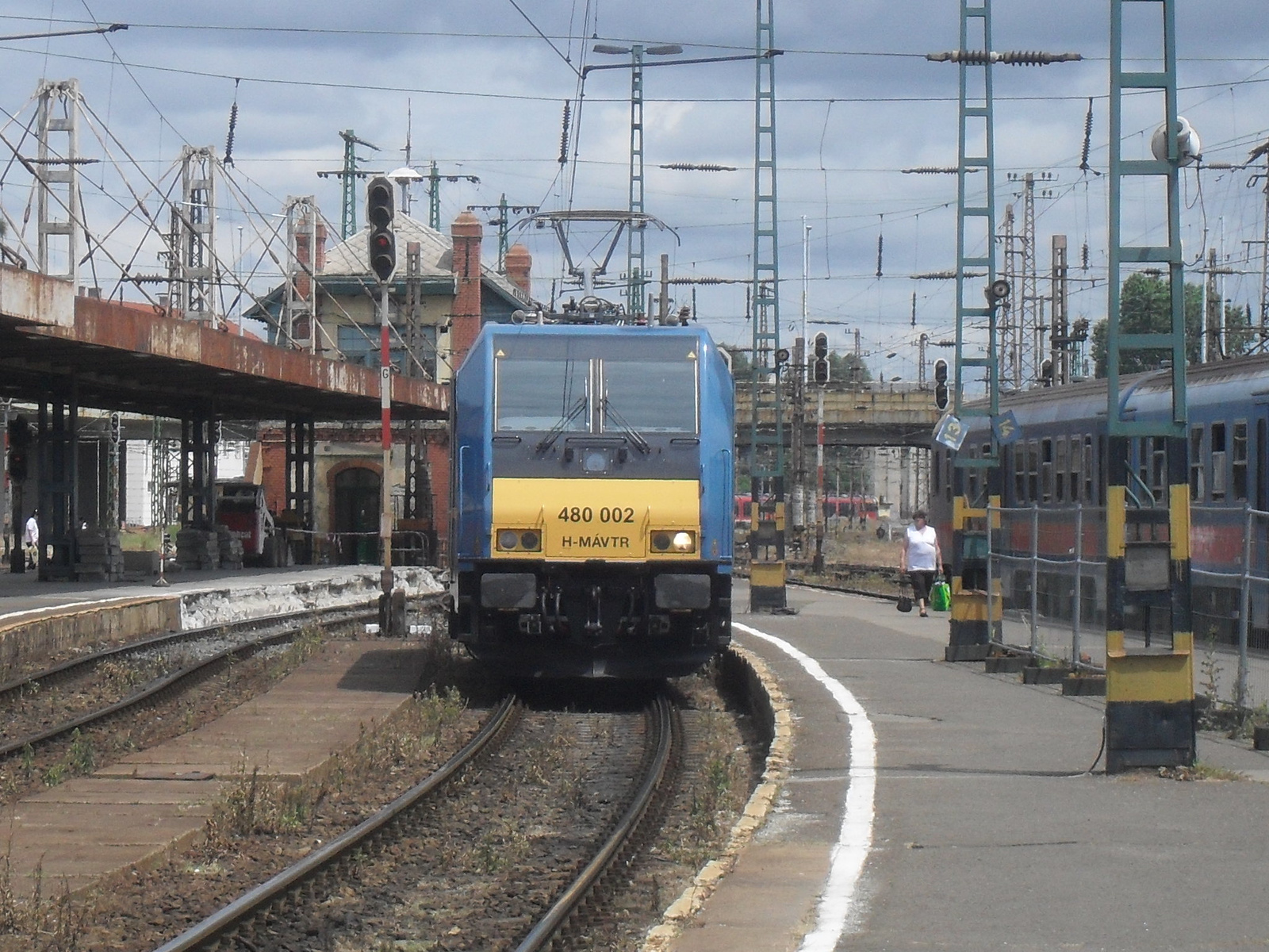 480 002 H-MÁVTR