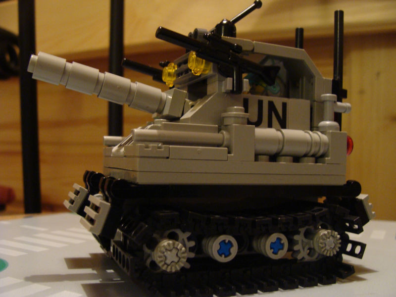 UN tank 07